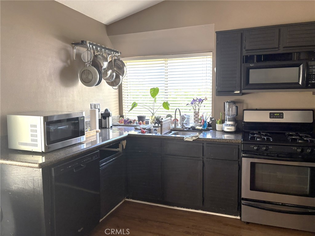 22552 Barcotta Drive Property Photo 3