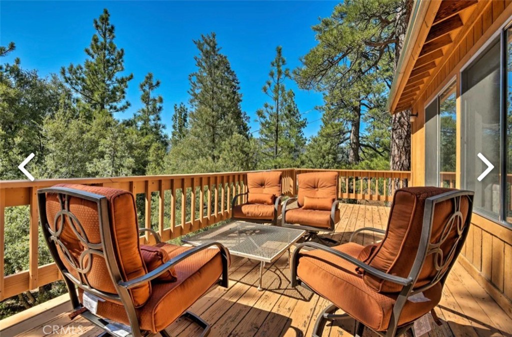 1528 Bernina Property Photo 4