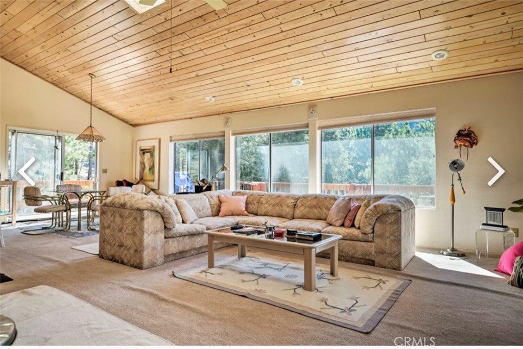 1528 Bernina Property Photo 5