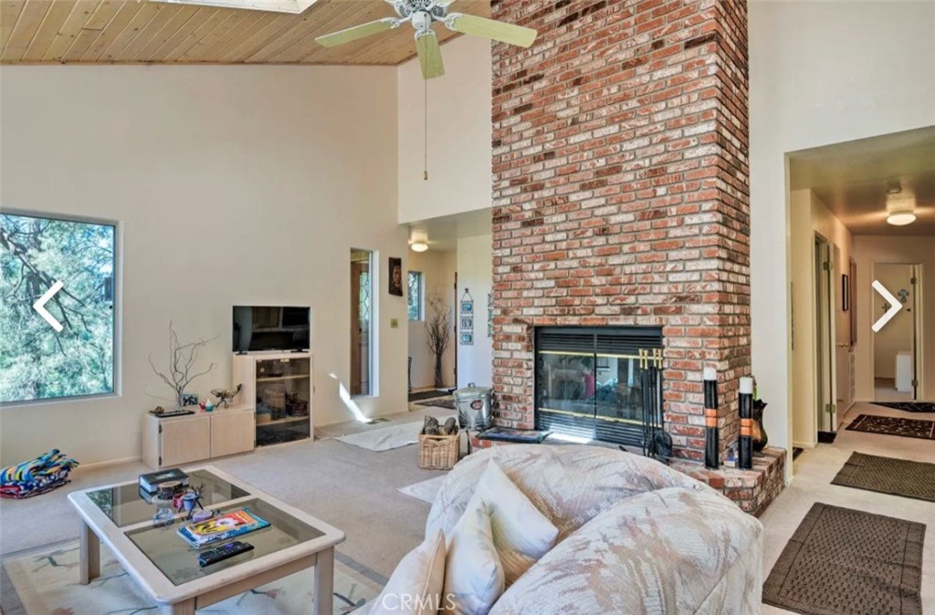 1528 Bernina Property Photo 6