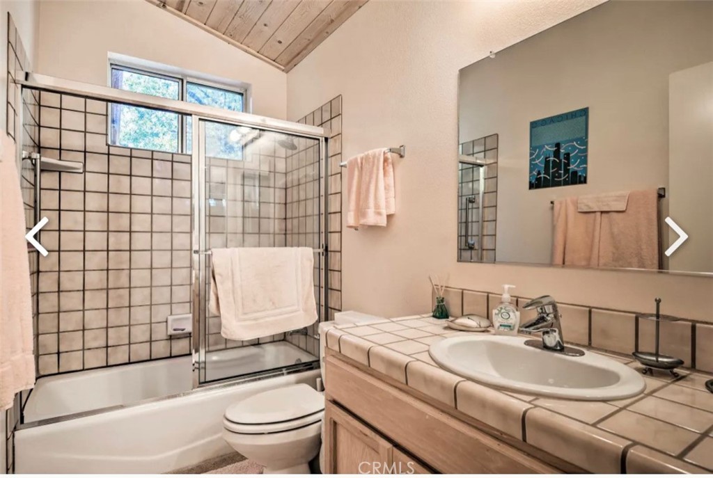 1528 Bernina Property Photo 16