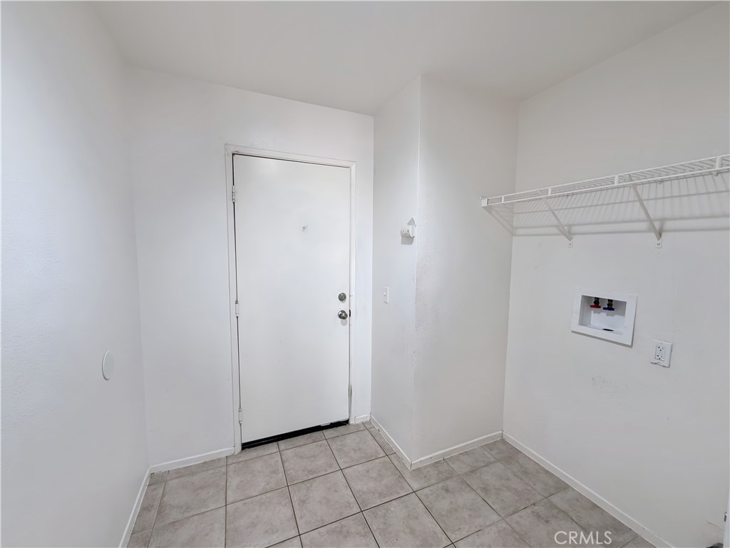 5517 W Avenue L14 Property Photo 6