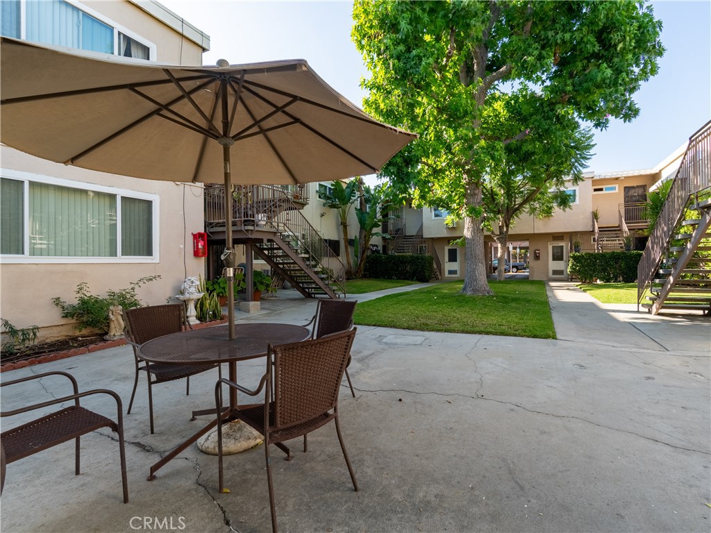 7129 Coldwater Canyon 8 Property Photo 6