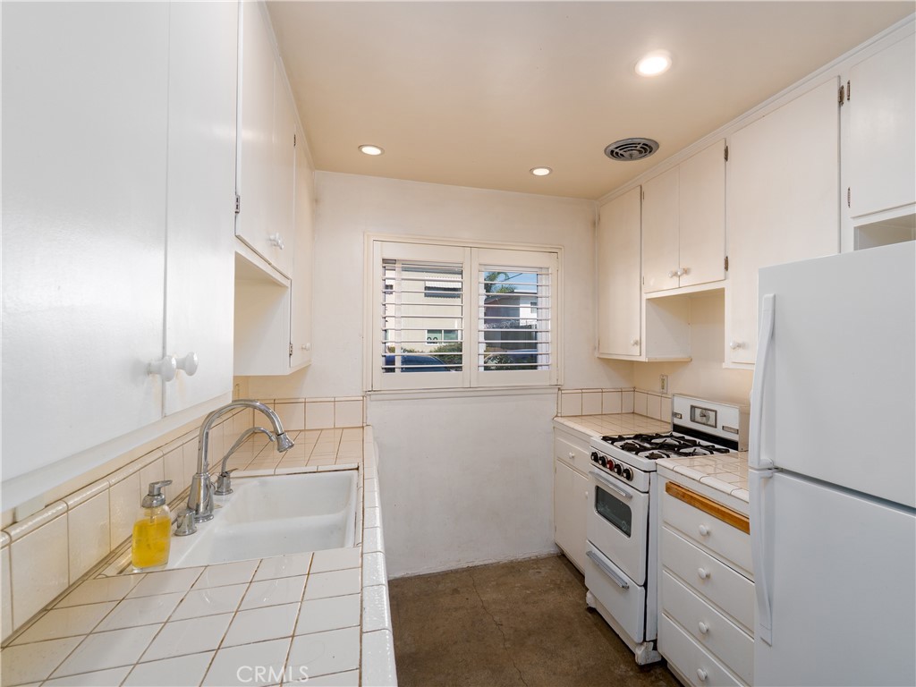 7129 Coldwater Canyon 8 Property Photo 11