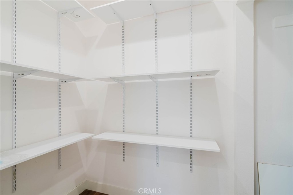 6517 Bellaire Avenue Property Photo 10