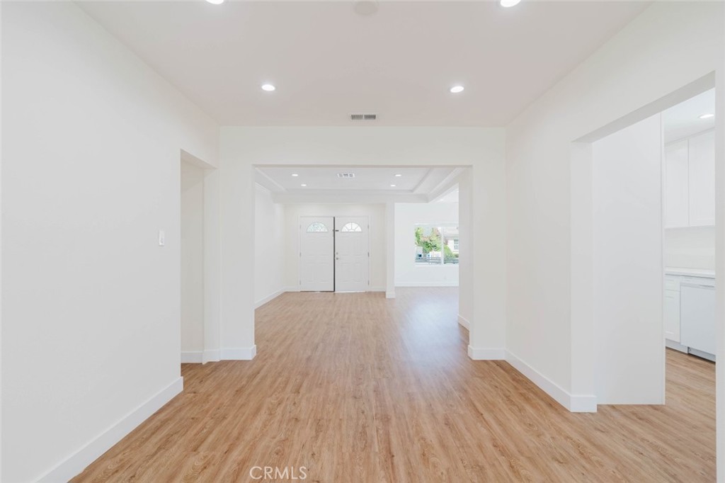 6517 Bellaire Avenue Property Photo 11