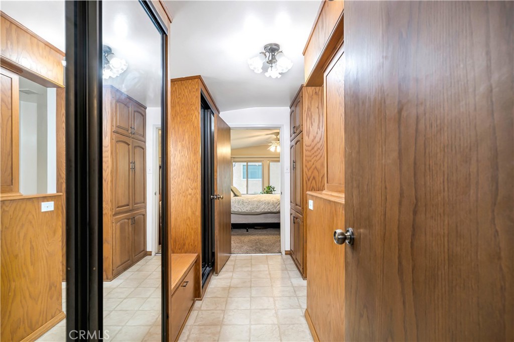 15803 Gault Street Property Photo 30