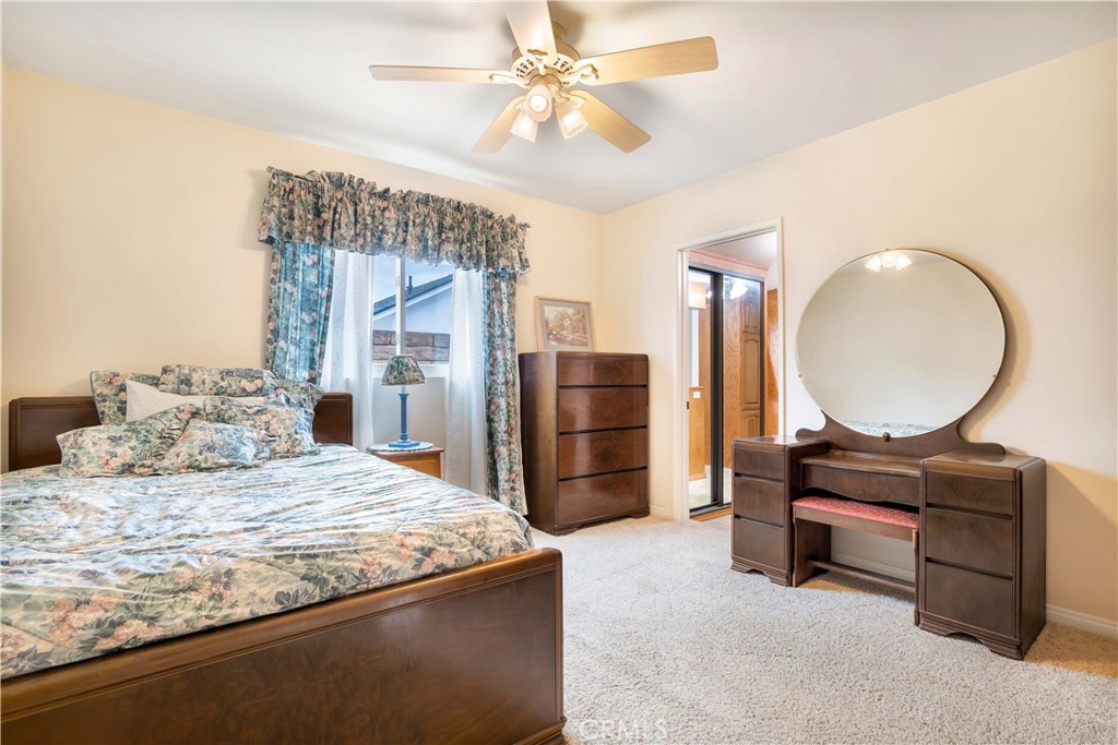 15803 Gault Street Property Photo 34