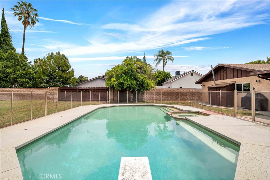 15803 Gault Street Property Photo 45