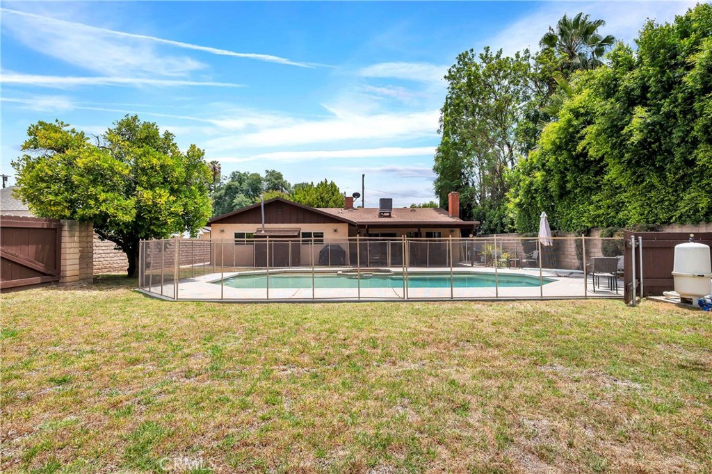 15803 Gault Street Property Photo 46