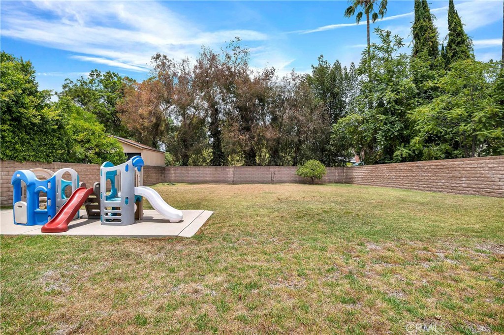 15803 Gault Street Property Photo 48