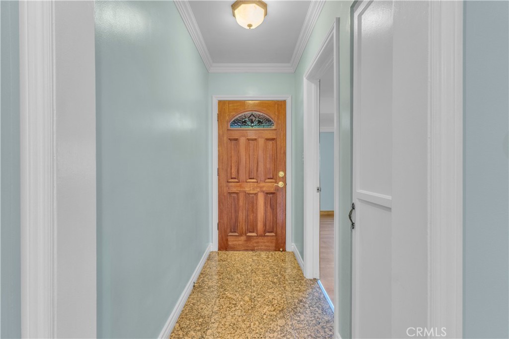 5452 Halbrent Avenue Property Photo 7