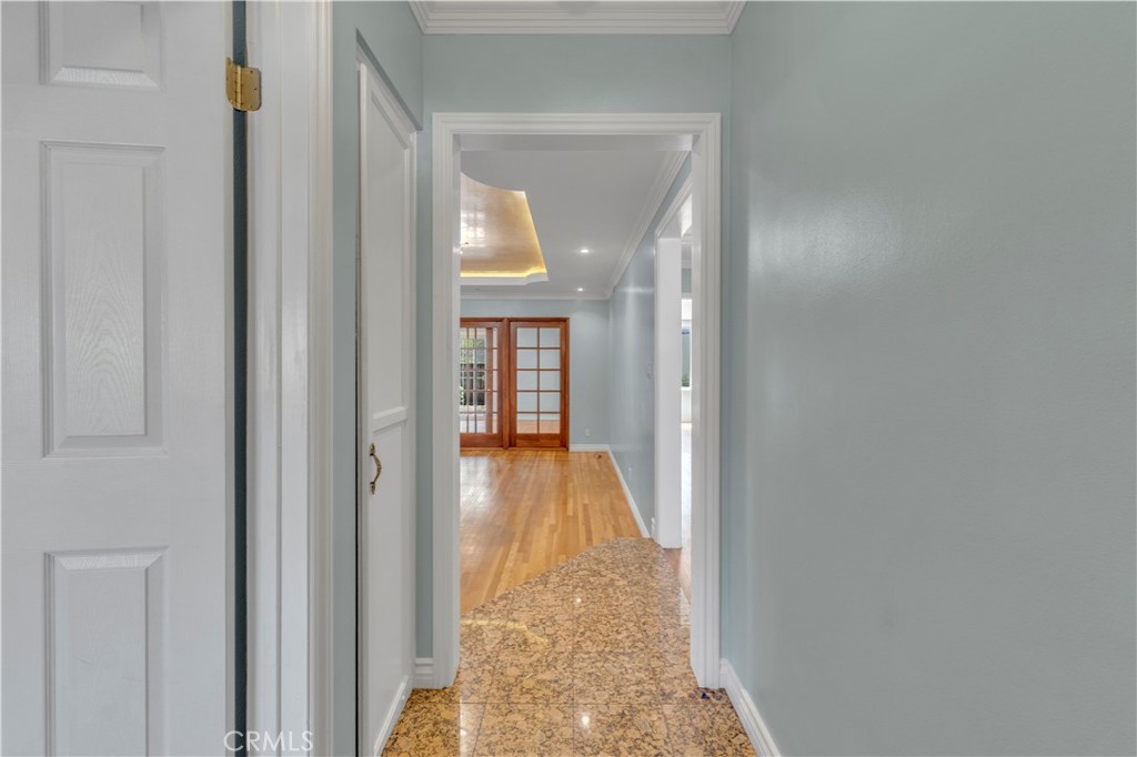 5452 Halbrent Avenue Property Photo 8