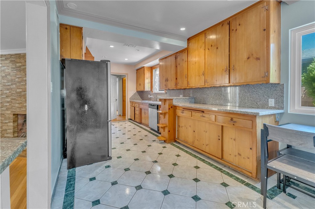 5452 Halbrent Avenue Property Photo 10