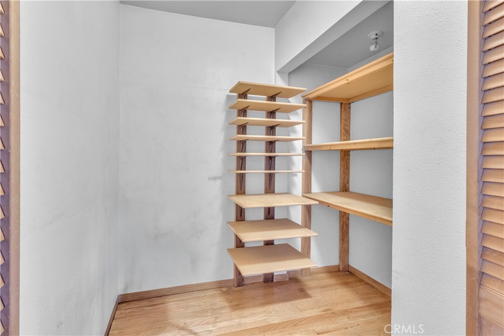 5452 Halbrent Avenue Property Photo 14