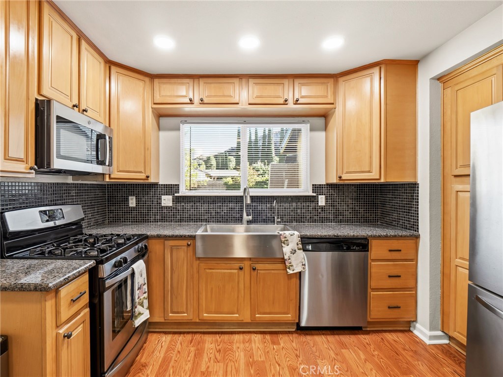 14921 Daffodil Avenue Property Photo 11
