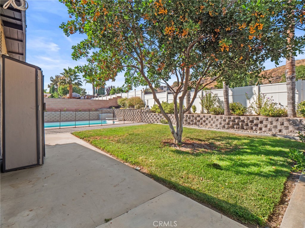 14921 Daffodil Avenue Property Photo 21