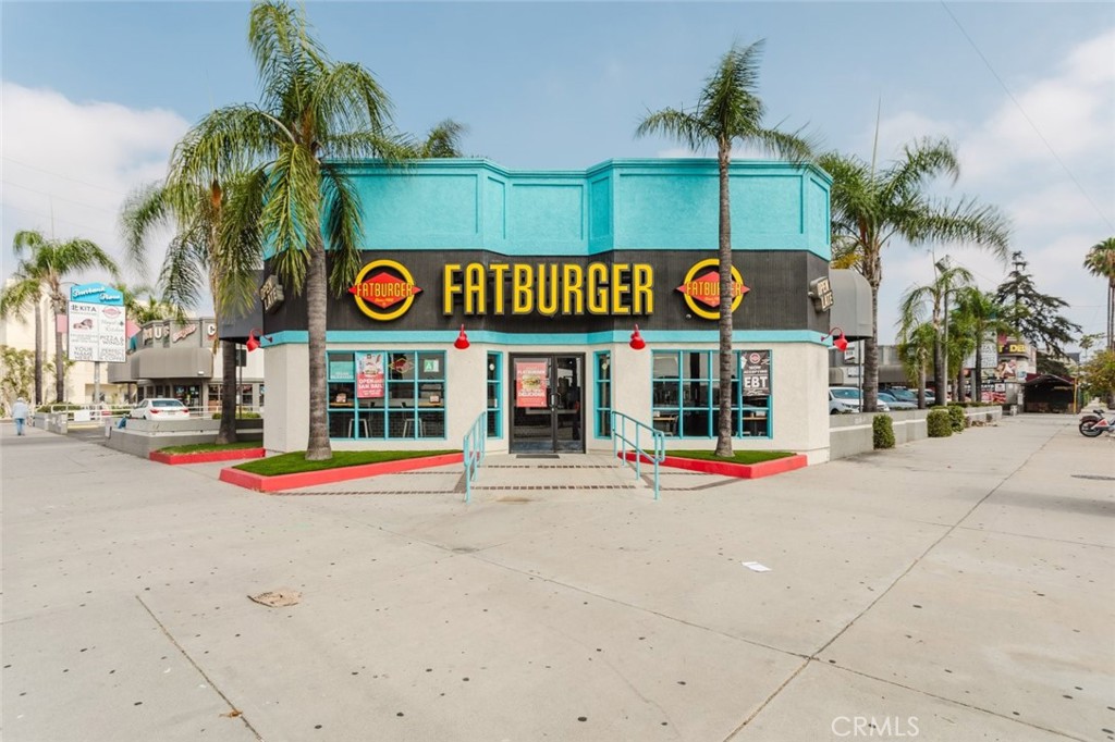 11009 Burbank Boulevard Property Photo 1