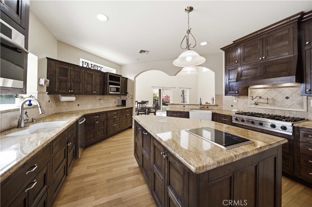 13675 Davenport Property Photo 10