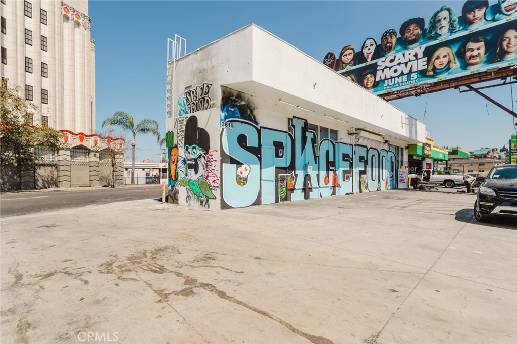 3615 Beverly Boulevard Property Photo 3