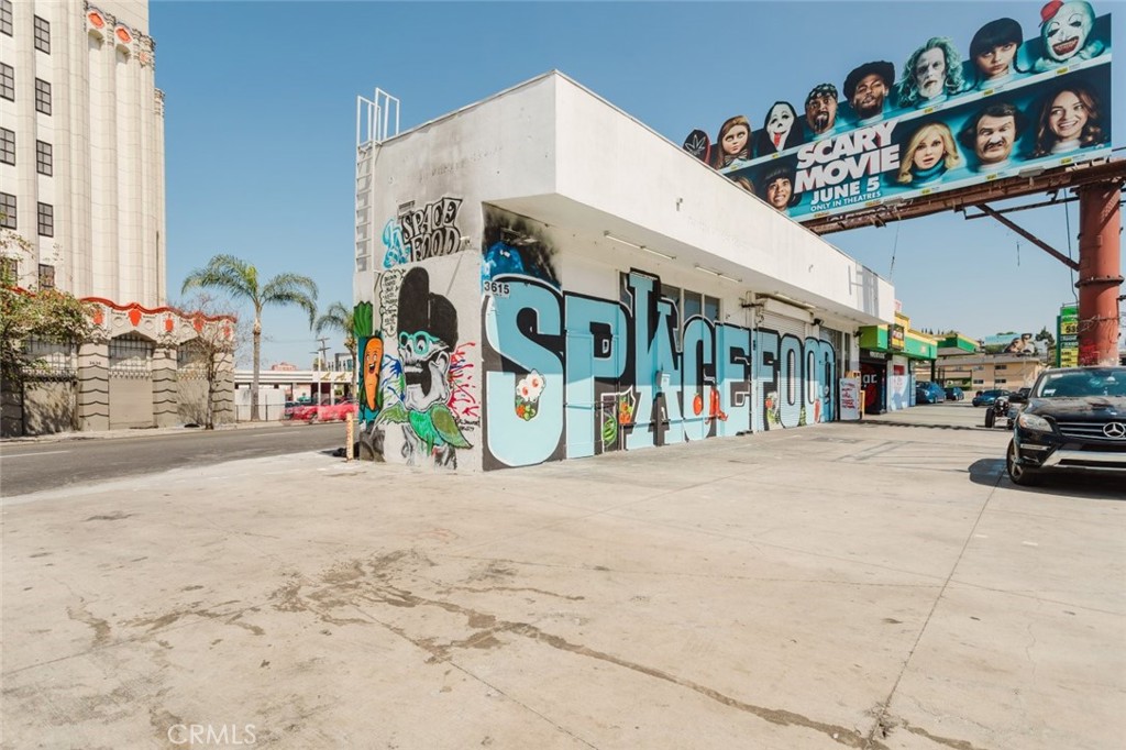 3615 Beverly Boulevard Property Photo 5