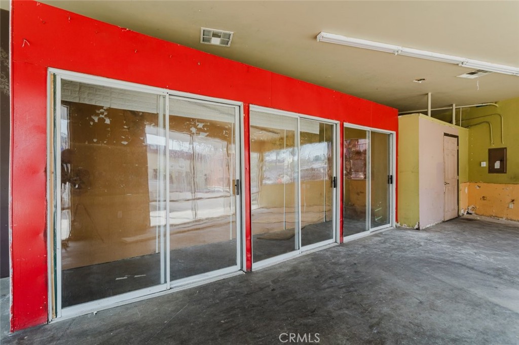 3615 Beverly Boulevard Property Photo 10