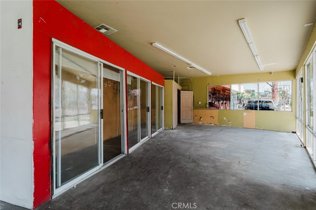 3615 Beverly Boulevard Property Photo 15