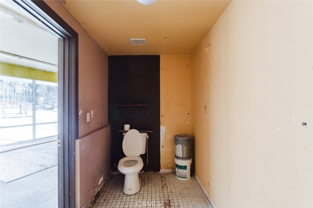 3615 Beverly Boulevard Property Photo 21