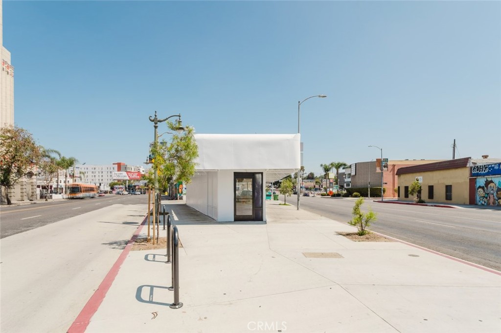 3615 Beverly Boulevard Property Photo 25