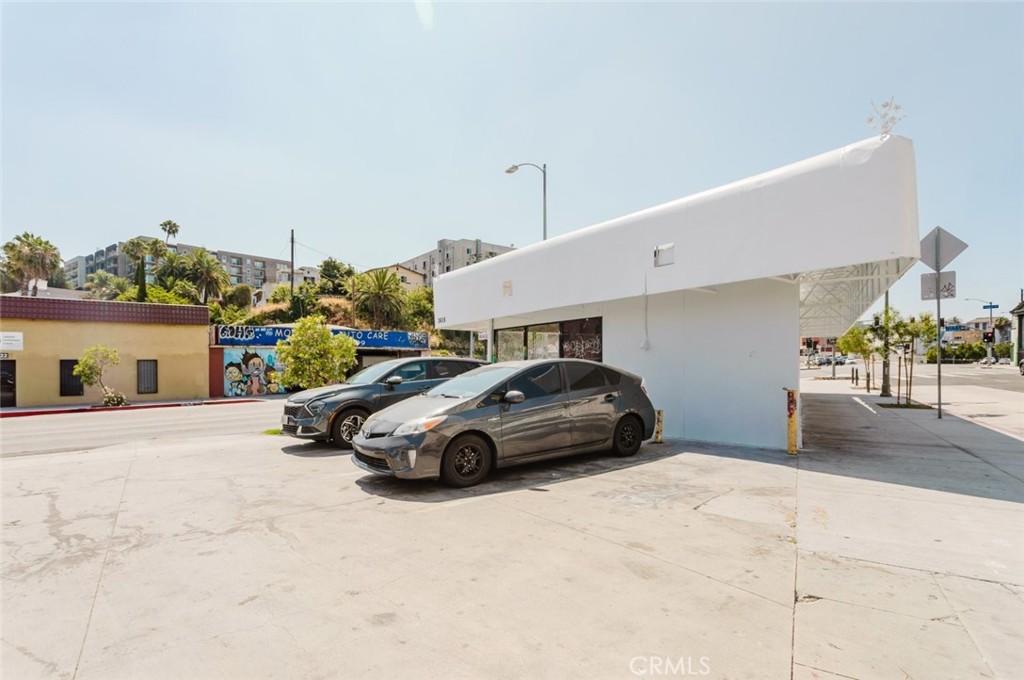 3615 Beverly Boulevard Property Photo 27