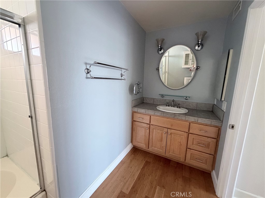 14647 Dickens 8 Property Photo 15