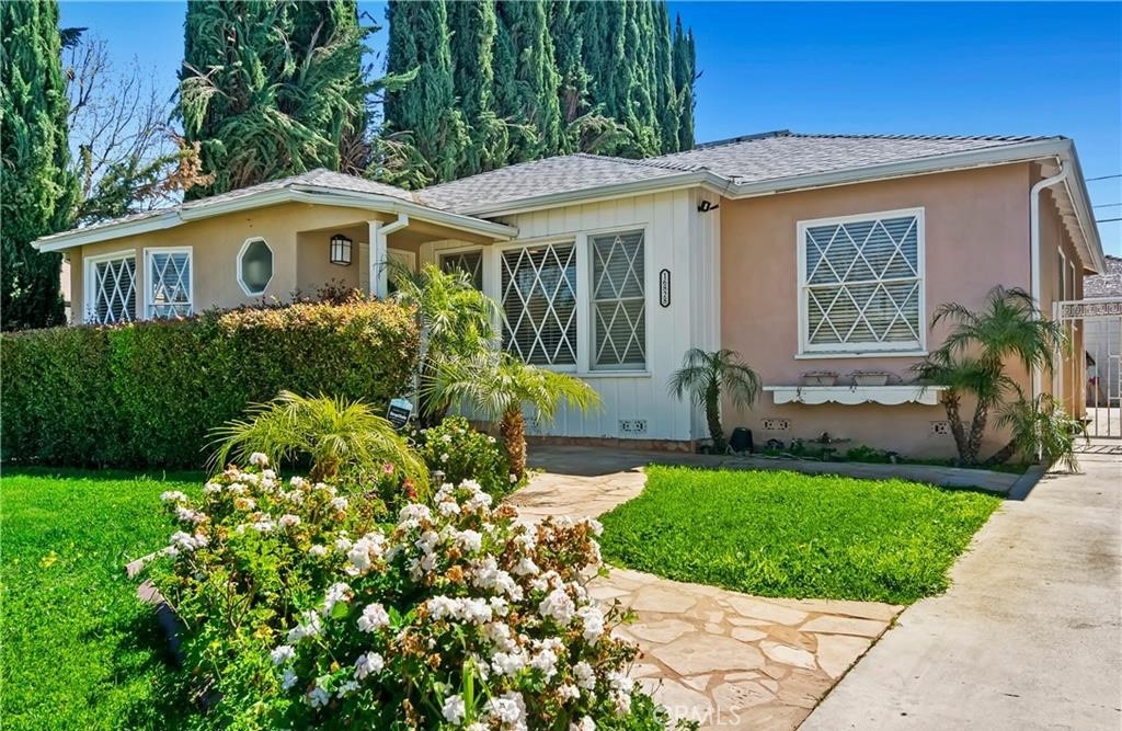16828 Margate Property Photo 4