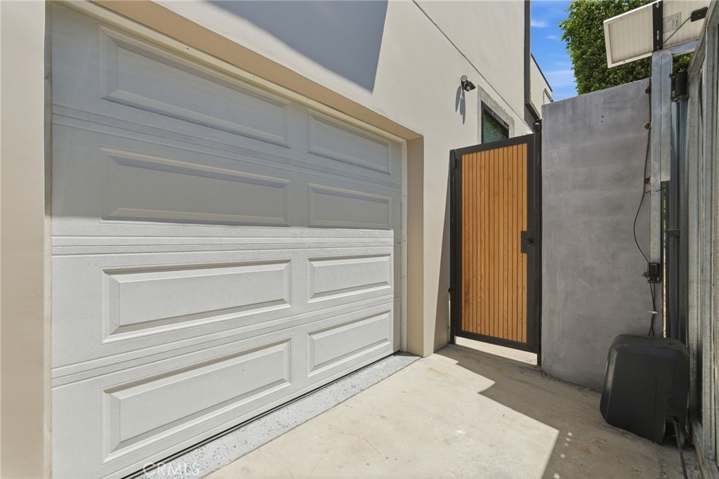 425 N Alfred 2 Property Photo 22