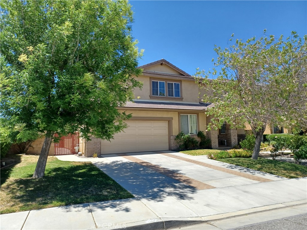 37105 Firethorn Property Photo 1