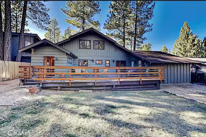 637 St Moritz Property Photo 2