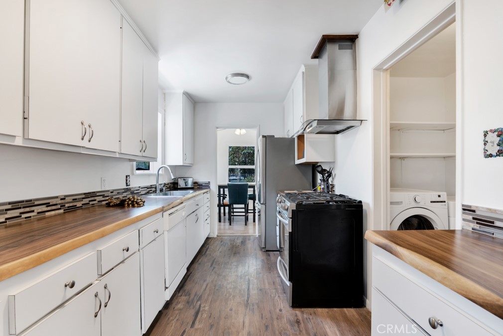 8226 Whiteoak Avenue Property Photo 11