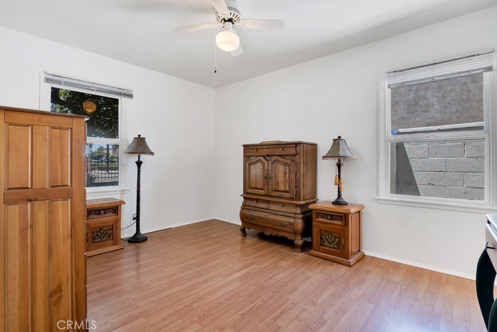 8226 Whiteoak Avenue Property Photo 14