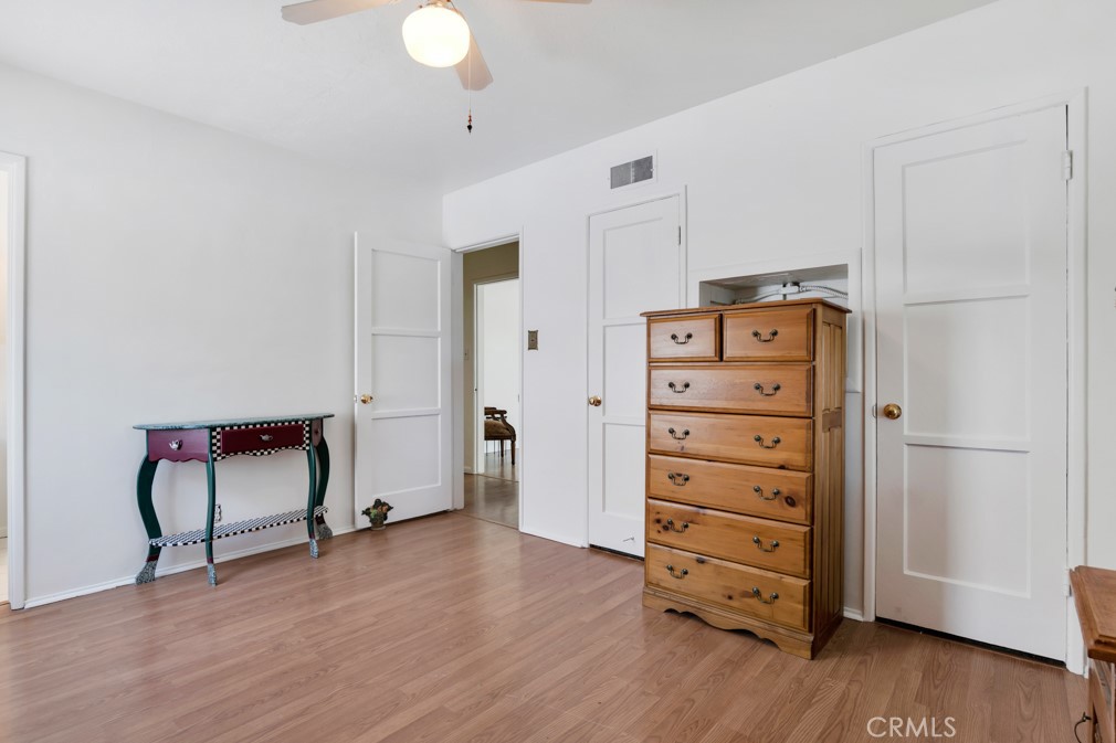 8226 Whiteoak Avenue Property Photo 15