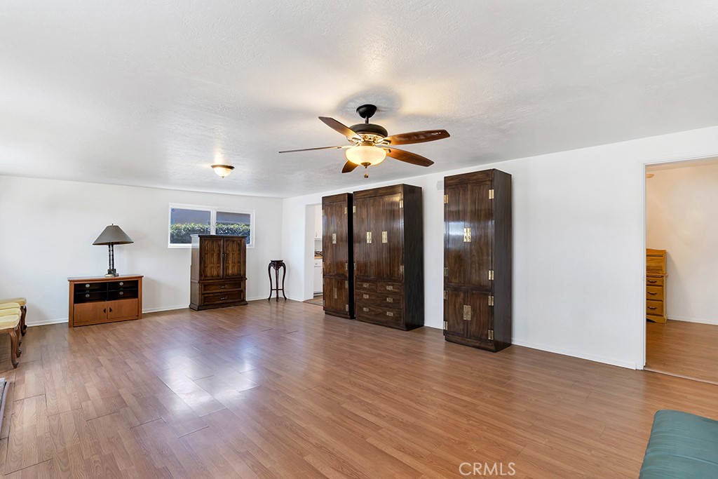 8226 Whiteoak Avenue Property Photo 25