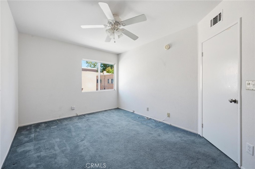 25238 Steinbeck Avenue E Property Photo 11