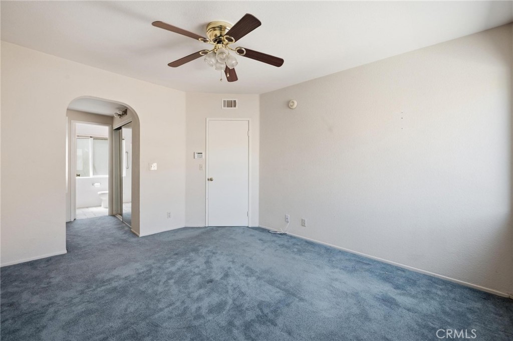 25238 Steinbeck Avenue E Property Photo 16