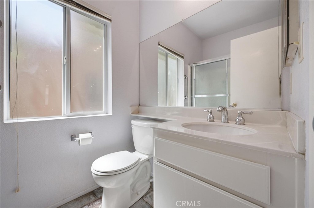 25238 Steinbeck Avenue E Property Photo 20