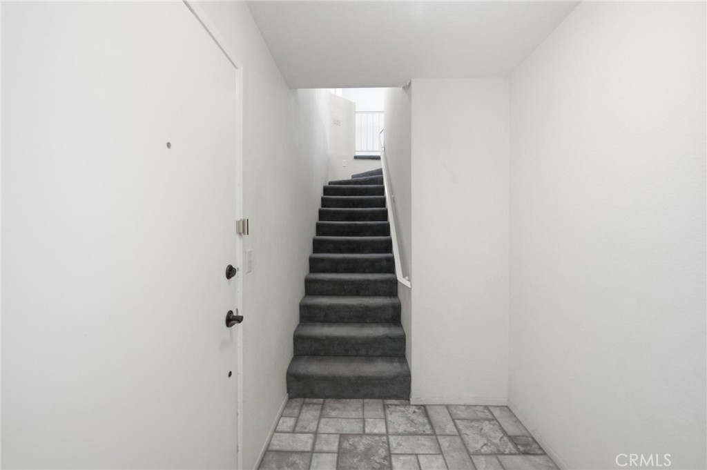 25238 Steinbeck Avenue E Property Photo 22