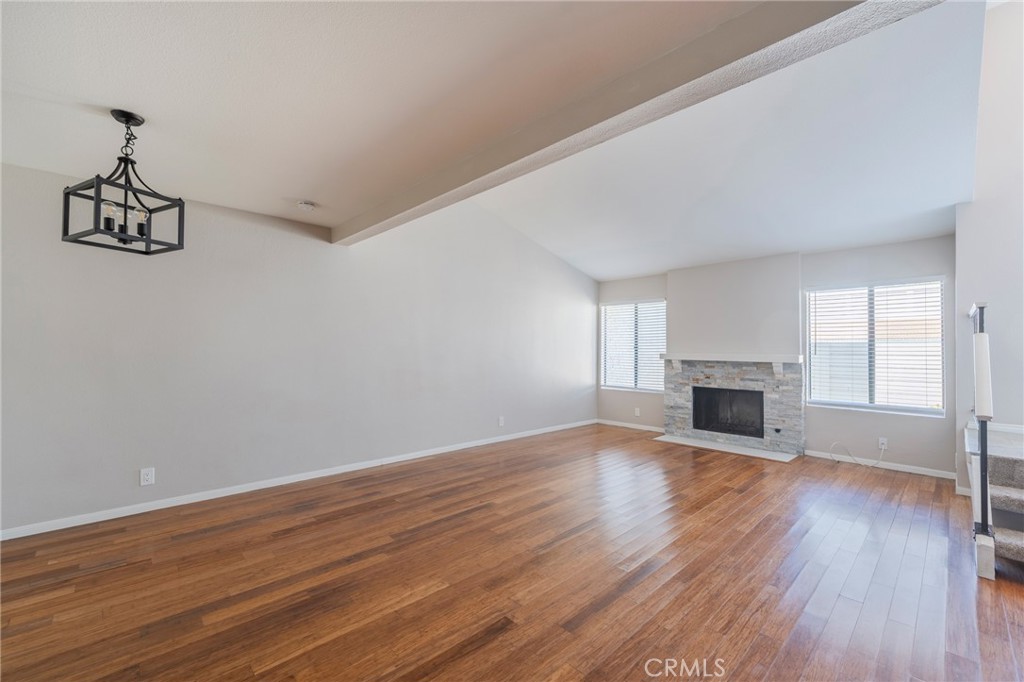 5694 E Los Angeles Property Photo 10