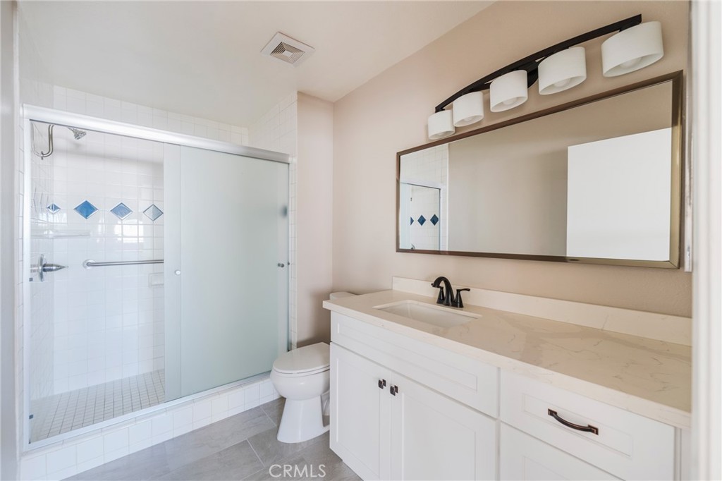 5694 E Los Angeles Property Photo 19