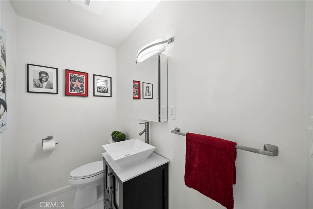 1016 W 136th Property Photo 19