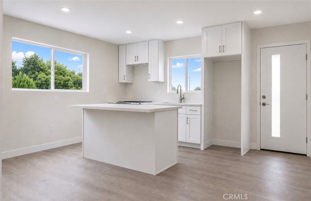 8410 Noble Property Photo 3