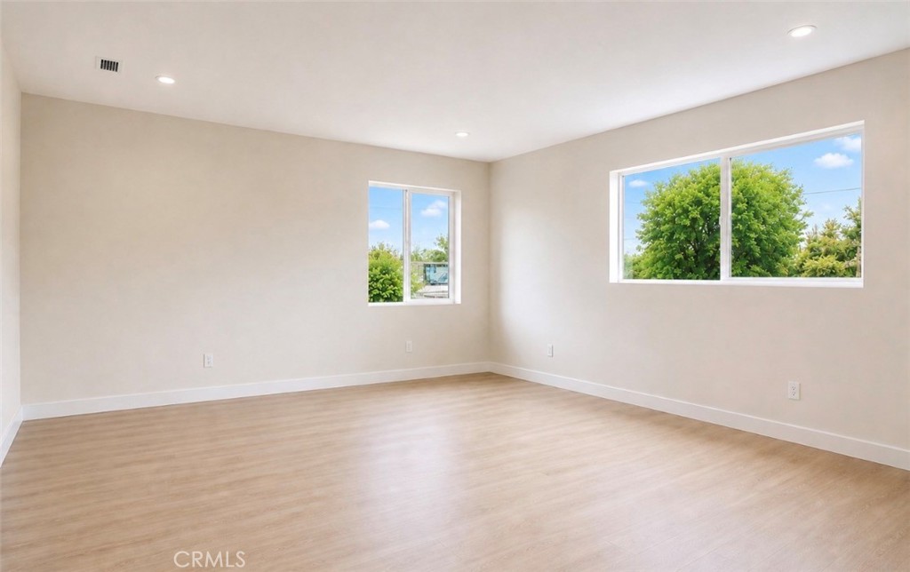 8410 Noble Property Photo 4