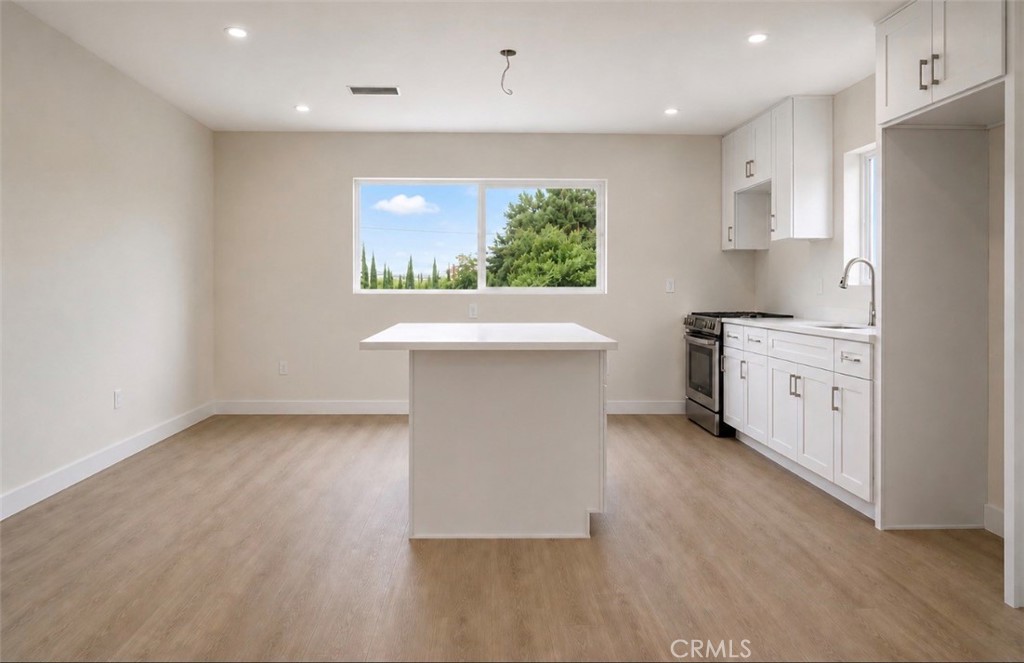 8410 Noble Property Photo 6