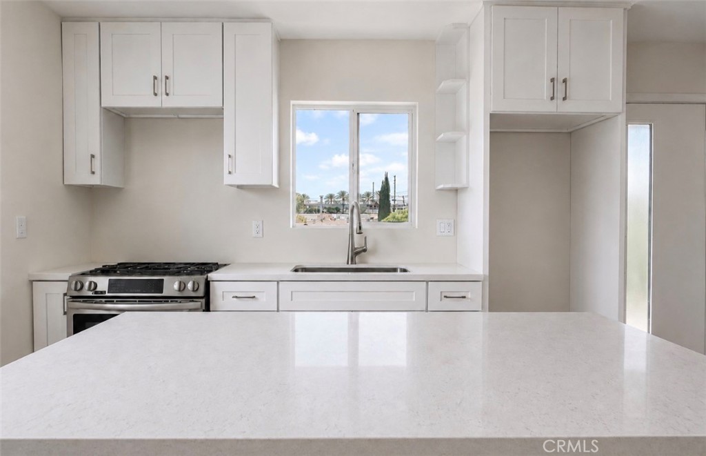 8410 Noble Property Photo 8
